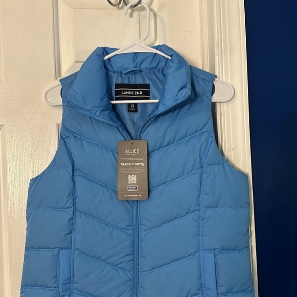 NWT Women’s Lands End Hyper Dry Allied Feather 600 Down Blue Zip Vest Size XS - Picture 2 of 7